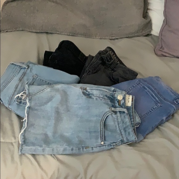 bundle!! 🐝 - Picture 2 of 2